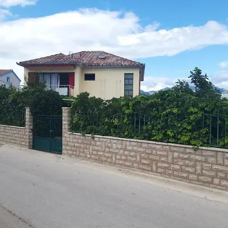 Holiday Edo Ražanac